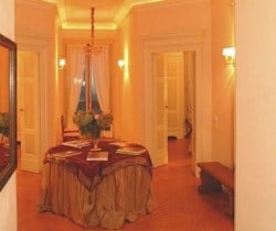 Villa Riccardi: Entrance hall