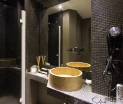 Villa-Valli-Bathroom