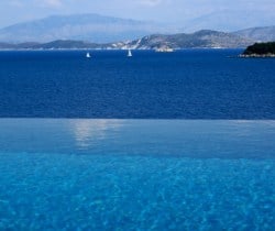 Villa-Aglaia-Swimming-pool