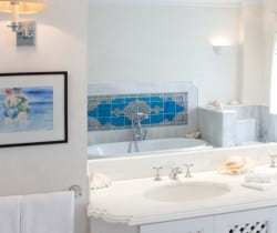 Villa Astra-Bathroom