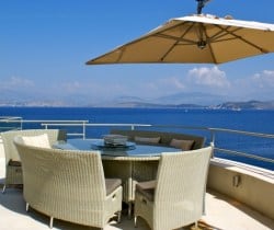 Villa-Cassia-All-fresco-dining-area