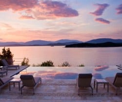 Villa-Cassia-Exterior-by-night