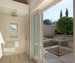 Villa Elara-Bathroom