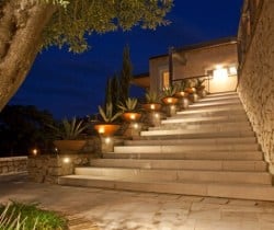 Villa Malva-Exterior by night