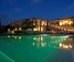 Villa Malva-Exterior by night