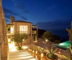 Villa Malva-Exterior by night