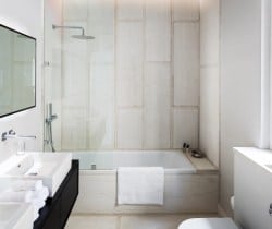 Villa-Nissaki-Bathroom