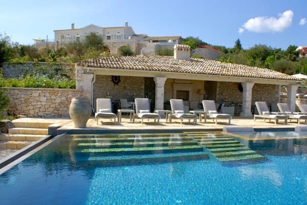 Villa-Thea-Swimming-pool