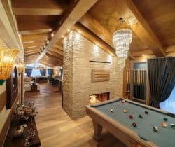 Chalet-Antelao-Entertaining-area