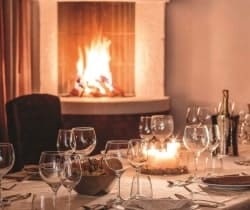 Chalet-Mietres-Dining-area