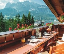Chalet-Mietres-Master-suite-terrace