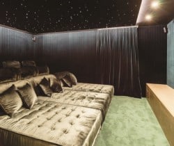 Chalet-Mietres-Cinema-room