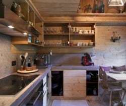 Chalet Maso: kitchen