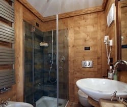 Calet Maso: Bathroom