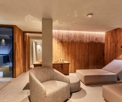 Chalet-Apartment-Poppy-Shared-Spa-area