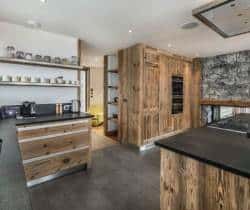 Chalet-Anemone-Kitchen