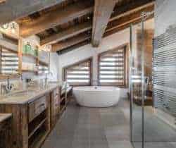 Chalet-Anemone-Bathroom