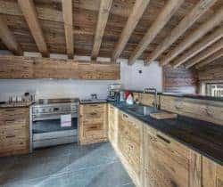 Chalet-Aubert-Kitchen