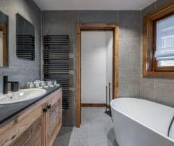 Chalet-Aubert-Bathroom