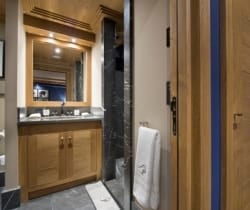 Chalet Belle-Bathroom
