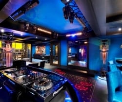 Chalet Belle-Entertaining area