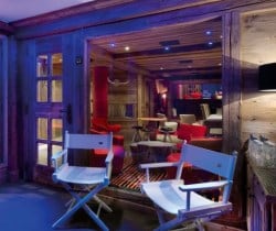 Chalet Bernice-Ski room drinks area