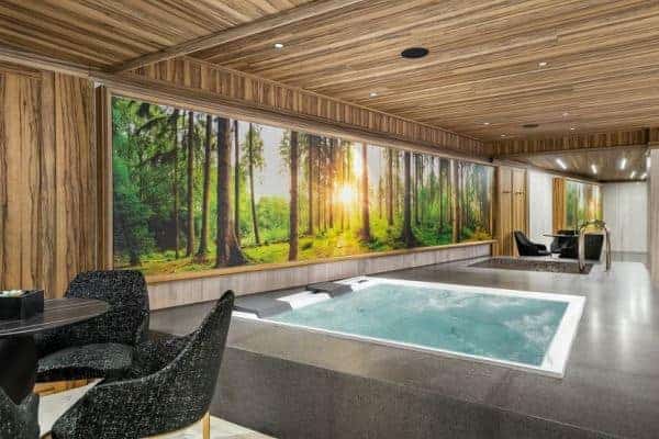 Chalet-Blossom-Jacuzzi