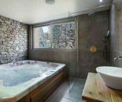 Chalet-Grangette-Jacuzzi