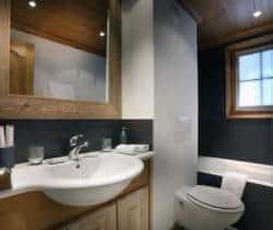 Chalet-Mouria-Bathroom