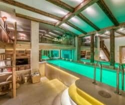 Chalet-Namaste-Swimming-pool