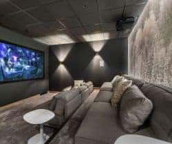 Chalet-Paradis-Cinema-room