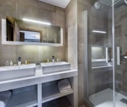 Apartment Royce-Bathroom