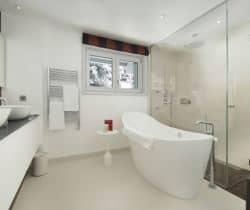 Chalet-Saint-Bathroom