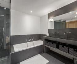 Chalet-Tortue-Bathroom