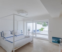 Villa-Bouganville-Master-suite-bedroom