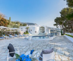 Villa-Bouganville-Swimming-pool