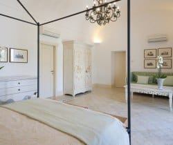 14Villa-Scarlatta-Bedroom