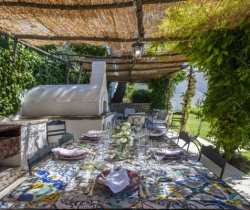 26Villa-Scarlatta-Al-fresco-dining-area