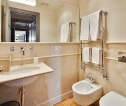 Villa-Cristofano-Bathroom