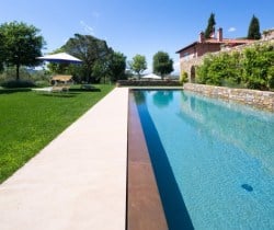 Villa-Cristofano-Swimming-pool