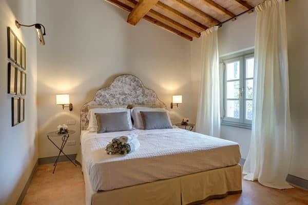 Villa-Ramole-Bedroom