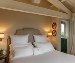Villa-Ramole-Bedroom