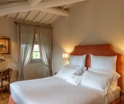 Villa-Ramole-Bedroom