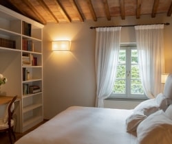 Villa-Ramole-Bedroom
