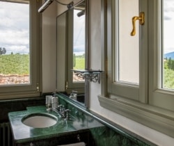 Villa-Ramole-Bathroom