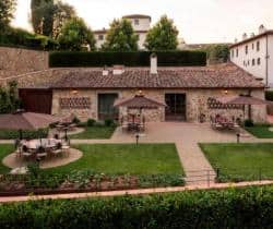 Villa-Ramole-Al-fresco-dining-area-and-restaurant