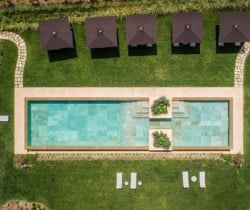 Villa-Ramole-Swimming-pool