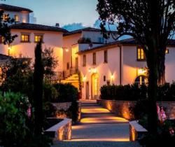 Villa-Ramole-Exterior-views-by-night