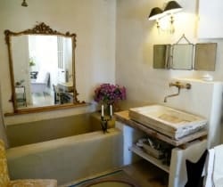 Villa-Bonita-Bathroom