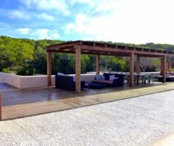 Villa Carilla - Al fresco dining area
